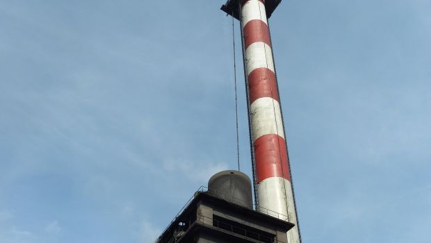 Fos-sur-Mer : renforcement d’une cheminée de 120 m de haut 