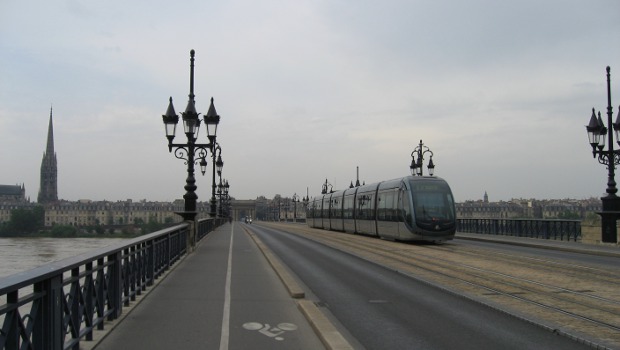 Bordeaux : le tramway pousse jusqu’à l’aéroport de Mérignac