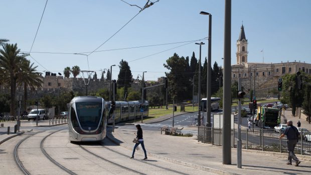 En Israël, les drones ont l'oeil sur le tramway de Jérusalem