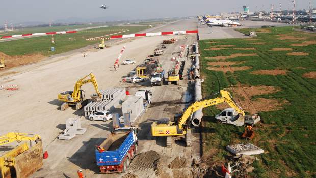 En Italie, New Holland lifte l'aéroport de Bergame