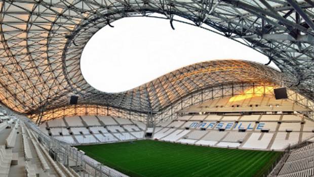 Marseille : le Vélodrome se prépare à son inauguration