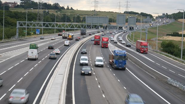 Royaume-Uni : Skanska modernise l'autoroute M25