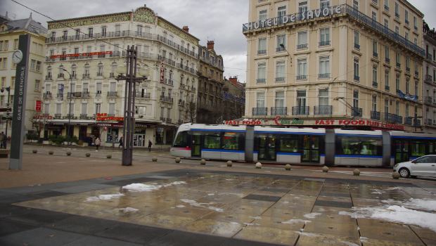 Grenoble : le dernier tronçon du tram E en test 