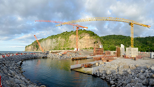 La Réunion : la route du littoral prend le large