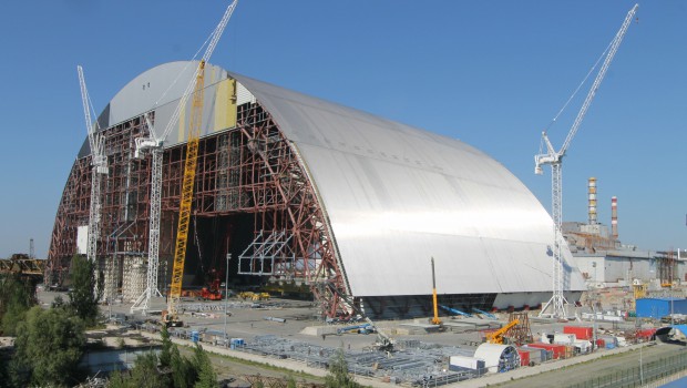 À Tchernobyl, l'enceinte de confinement est achevée
