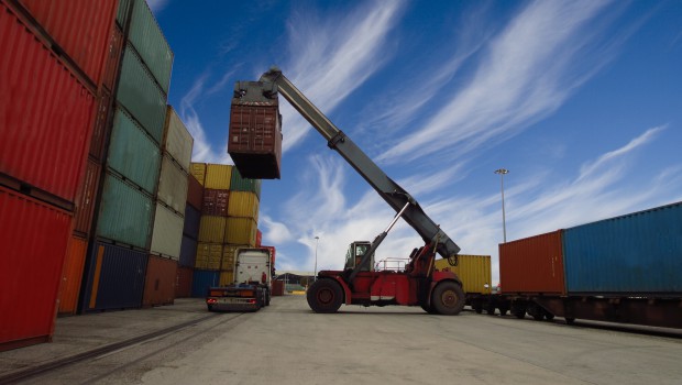 BKT pense à la manutention portuaire