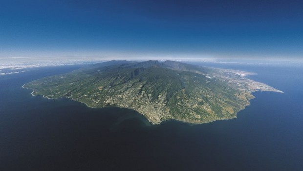 Très Haut Débit sur l’Île de la Réunion : un déploiement atypique