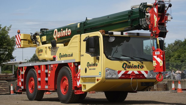 Quinto Crane & Plant Limited acquiert 2 grues Terex
