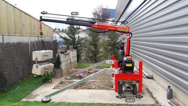 Un chariot motorisé radiocommandé aux gros bras