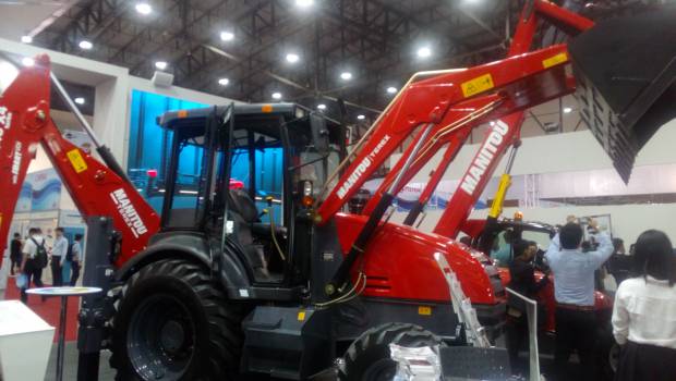 Manitou unveils its new backhoe loader at Intermat Asean