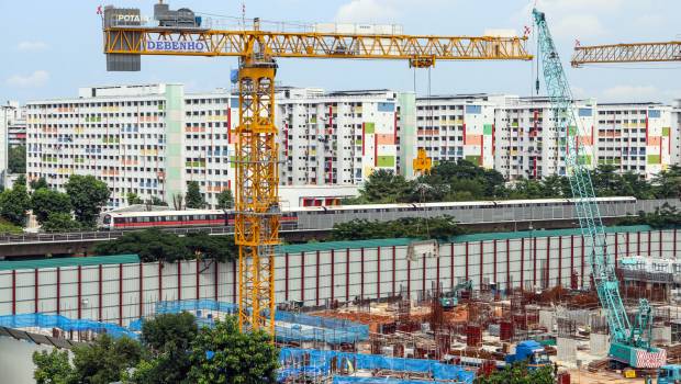 A Singapour, une grue Potain fait progresser la préfabrication