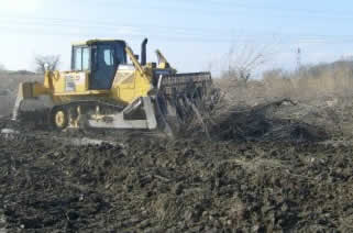 Komatsu livre son premier bouteur D65-16 en France métropolitaine