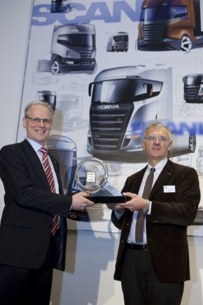 Scania reçoit le prix Truck of the year 2010