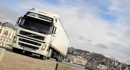 Volvo Trucks France lance le téléchargement à distance du tachygraphe sur le FM11