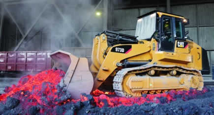 973D : une chargeuse sur chaînes Caterpillar améliorée