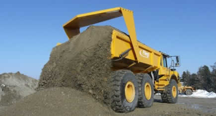 Nouvelle remorque à fond poussant à usage sévère pour Fliegl à Bauma