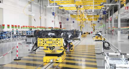 Une ligne d'assemblage avant-gardiste pour Renault Trucks