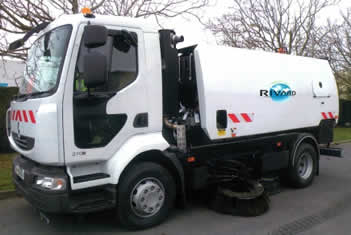 Rivard expose une balayeuse au salon Bauma à Munich