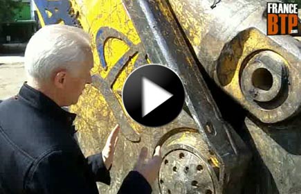 Une cisaille LaBounty MSD 2500 R chez Recordier Recyclage