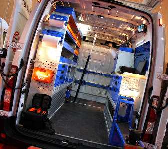 Equipville/Lumiville - Mobitec : aménager les fourgons nacelles 