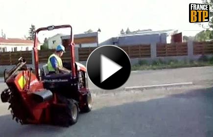 Trancheuse 420 SX de Ditch Witch (vidéo)