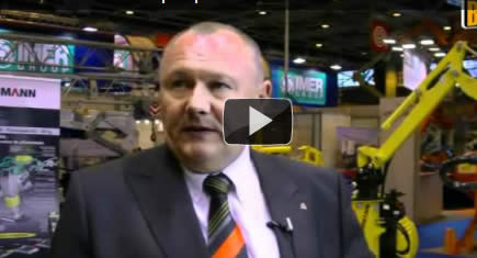 Batimat 2011 : la plaque vibrante de Ammann