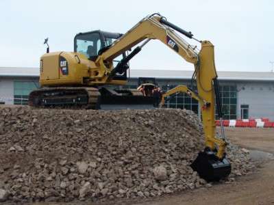 5 minipelles Caterpillar 3B à Intermat