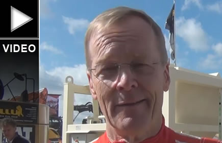 Ari Vatanen en supporter de Allu