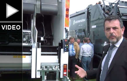 Benne bi-compartimentée MF300 Plug'in de GeesinkNorba