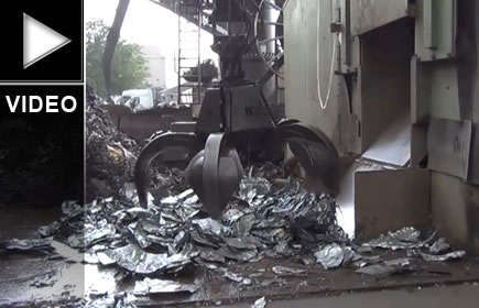 Une presse-cisaille de 1700 t sur le site de GDE à La Courneuve