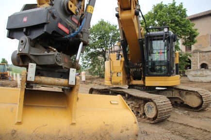 Piquand TP investit dans un tilt rotator OilQuick