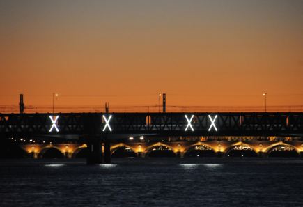 La passerelle Eiffel de Bordeaux mise en lumière