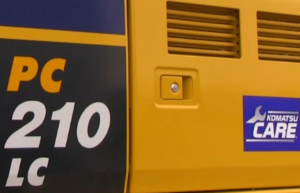 Komatsu PC210/LC-10 : dernière venue de la nouvelle génération
