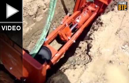 Foreuse P80 Ditch Witch en action