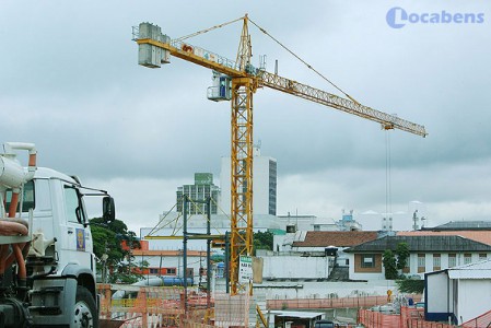 Le métro de São Paulo fait appel à une grue Potain
