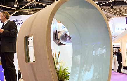 APS France poursuit son offensive