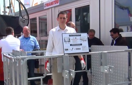 Manitou : installation de nacelle en deux temps trois mouvements
