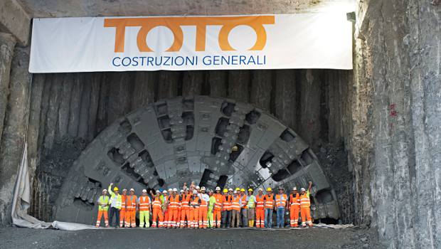  Martina , le tunnelier d'Herrenknecht perce le tunnel Sparvo en Italie 