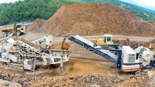 Groupes de concassage mobile : prendre le train en marche 