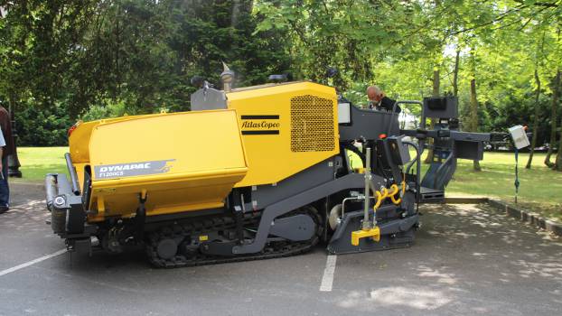 Atlas Copco dévoile son finisseur F1200CS