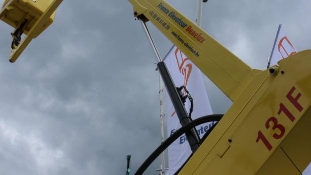 France Elévateur dévoile deux nacelles sur fourgons