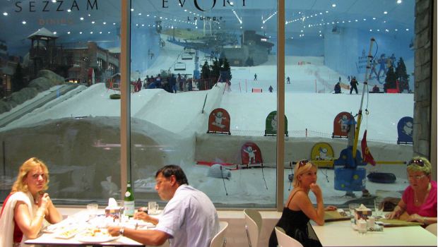 Egypte : une piste de ski en construction au Caire