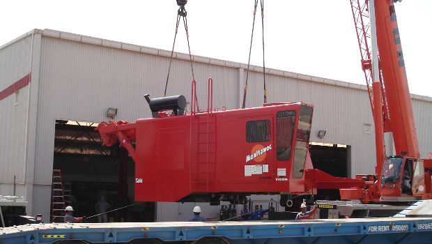 EnCORE remet sur chenilles une grue Manitowoc