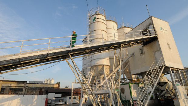 Syrie : les djihadistes détruisent une cimenterie Lafarge