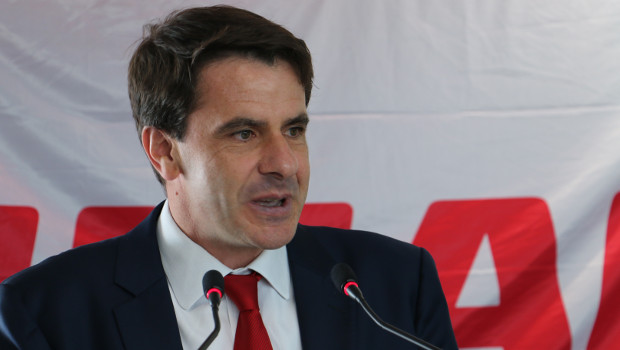 Yanmar fabriquera des mini-pelles aux couleurs Kobelco à St-Dizier