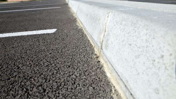 Bordures et caniveaux : délimiter et structurer 