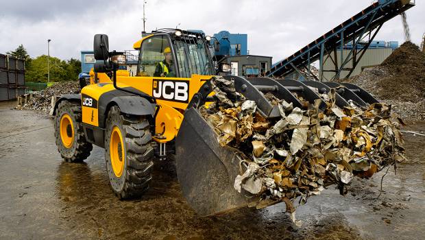 JCB inaugure son nouveau chariot télescopique 560-80