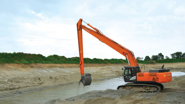 Hitachi : la ZX350LC-5 a le bras long