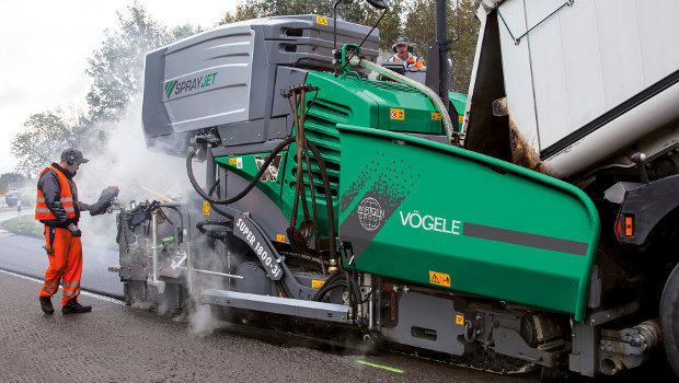 Pleins feux sur le Vögele Super 1800-3i SprayJet