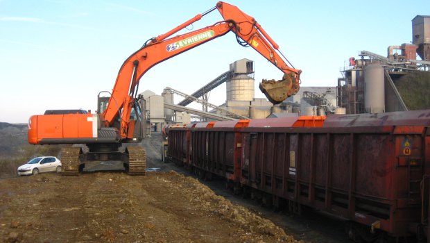La chute des travaux routiers impacte les carrières